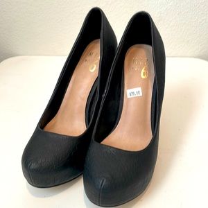 Mix No. 6 black heels size 6.5